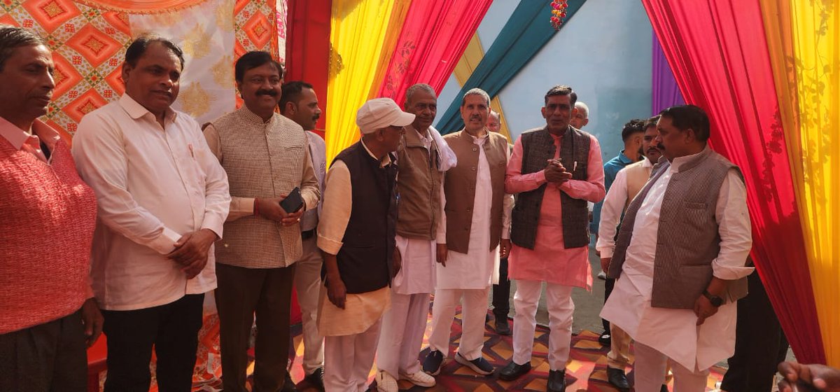 MlcSuresh's tweet image. शामली थाना भवन के गाँव मुंडेट कला में आदरणीय डॉ. बाबूराम कश्यप जी की सुपुत्री के शुभ विवाह समारोह में शामिल होकर अत्यंत हर्ष हुआ।
#sureshkashyap