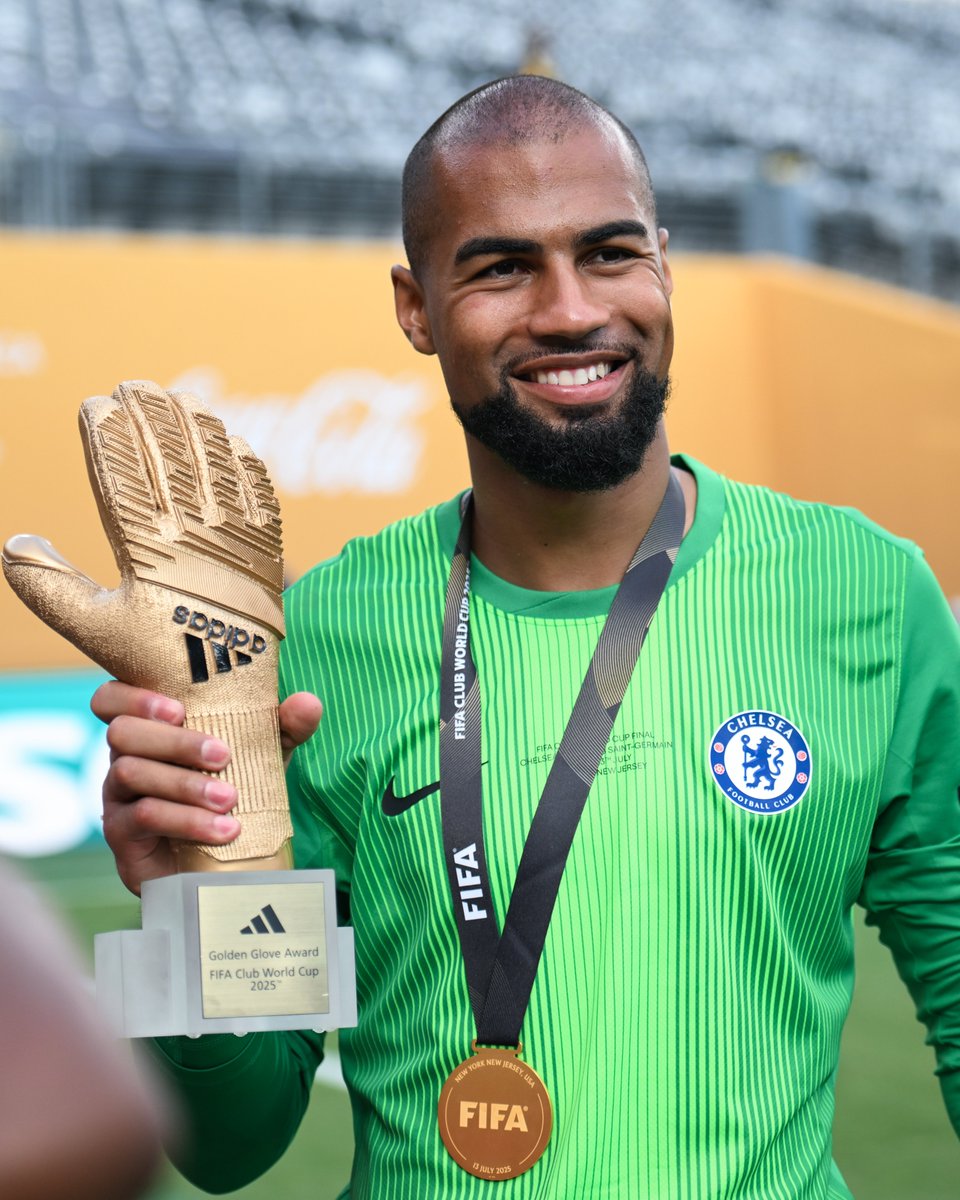 FIFACWC's tweet image. 🏆🧤