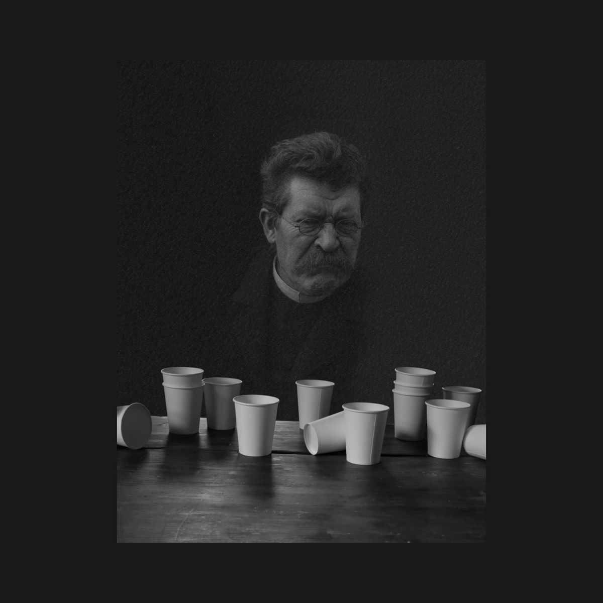 #Pirmizrade Liepājas teātra iestudējumam "Trīs bēres un divas kāzas" izrades.lv/2025-2026/liep…