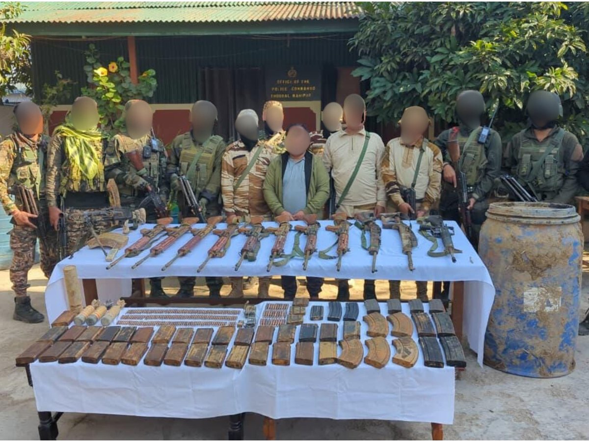 Spearcorps's tweet photo. Intelligence based joint operations launched from 10 November to 16 November 2025 by #IndianArmy and #AssamRifles formations under #SpearCorps, in coordination with #ManipurPolice in the hill and valley districts of #Manipur, namely Thoubal, Jiribam and Imphal West Districts have resulted in the apprehension of 04 cadres and the recovery of 19 weapons, explosives and other war-like stores.

#SpearCorps के अंतर्गत #IndianArmy और #AssamRifles की टुकड़ियों ने #ManipurPolice के साथ समन्वय में 10 से 16 नवंबर 2025 तक #Manipur के पहाड़ी और मैदानी जिलों Thoubal, Jiribam और Imphal West में खुफिया आधार पर संयुक्त अभियान चलाए। चलाए। इन अभियानों में 04 सक्रिय कैडरों को पकड़ा गया और 19 हथियार, विस्फोटक तथा अन्य वार-लाइक सामान बरामद किए गए।

#SpearCorps #IndianArmy #AssamRifles #ManipurPolice #Manipur #JointOperation #SecurityForces #CounterInsurgency #InternalSecurity #NortheastIndia

@adgpi
@easterncomd
@official_dgar
@SpokespersonMoD
@HQ_IDS_India
@easterncomd
@prodefkohima
@ProDefKolkata 

Facebook-https://t.co/egKwEFLPnk
Instagram-https://t.co/uXC2zS5GeD