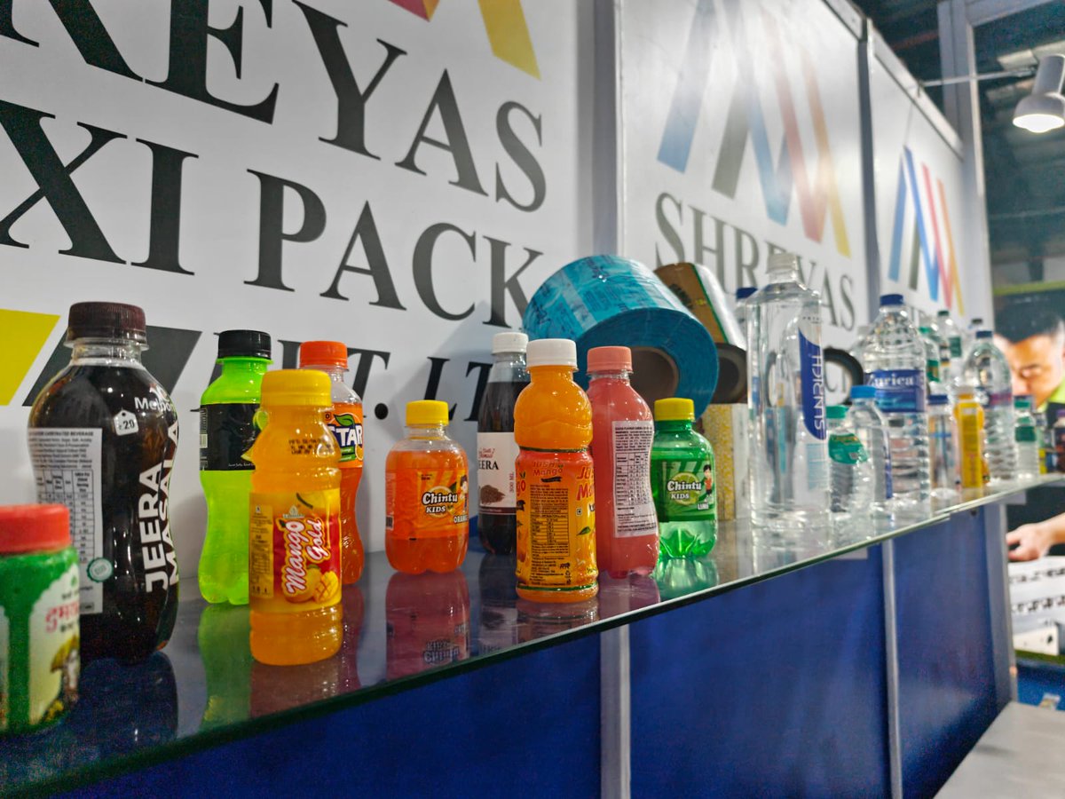 WhatPackaging's tweet image. Shreyas Flexi Pack showcased its PVC shrink sleeves, BOPP wraparound labels, heat-transfer and in-mould labels at PackMach Asia Expo 2025 and @DrinkTechnology India 2025. It also unveiled a holographic security strip for shrink sleeves to deter counterfeiting.