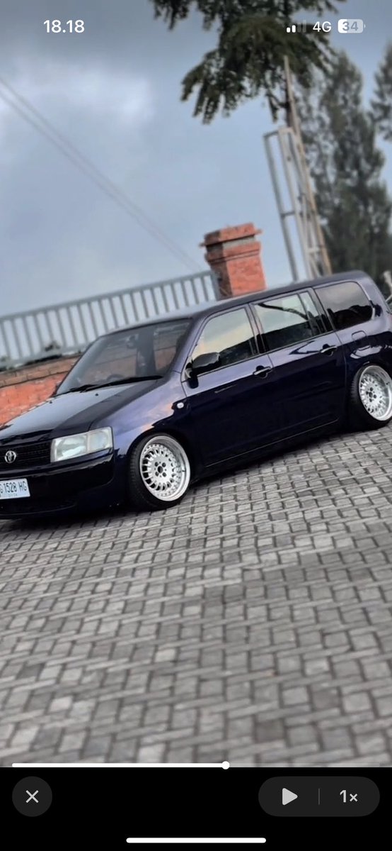 ___topee's tweet image. dibikin gabisa tidur malem ini kepikiran jual yaris beli probox