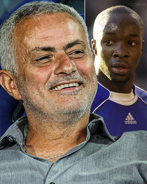 EPL_Gunlukleri's tweet image. 📌 Jose Mourinho, saçlarının neden beyazladığını esprili bir dille anlatıyor:

“Real Madrid ve Chelsea’de Lassana Diarra’yı çalıştırdım. Lassana eğer bir maçta 90 dakika oynar ve iyi bir performans sergilerse, ertesi gün menajeri hemen gelip yeni sözleşme ve daha yüksek maaş…