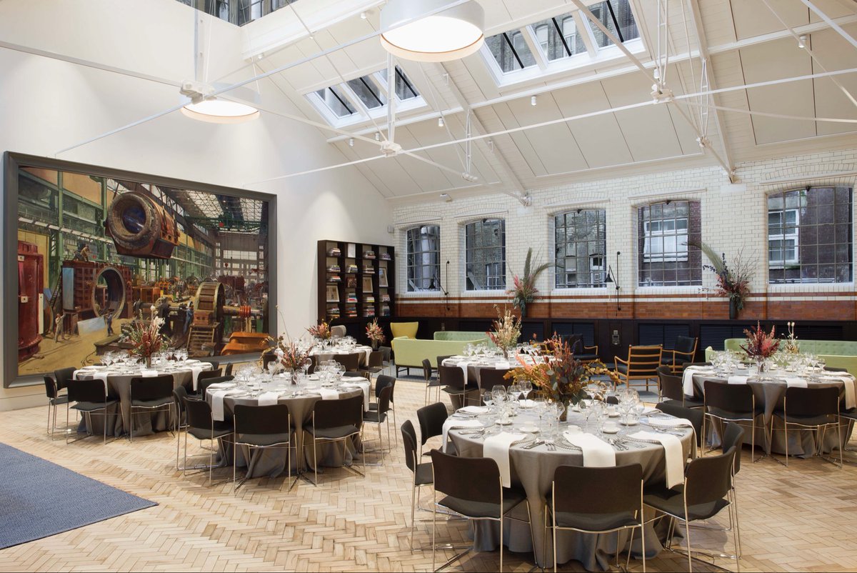 SCM_Events's tweet image. Step into the Smith Centre - a space that blends historic architecture with contemporary style. Whether you’re planning a long-table feast, a round-table dinner, or a relaxed drinks reception, the Smith Centre offers flexibility and charm for intimate festive celebrations 🎄✨