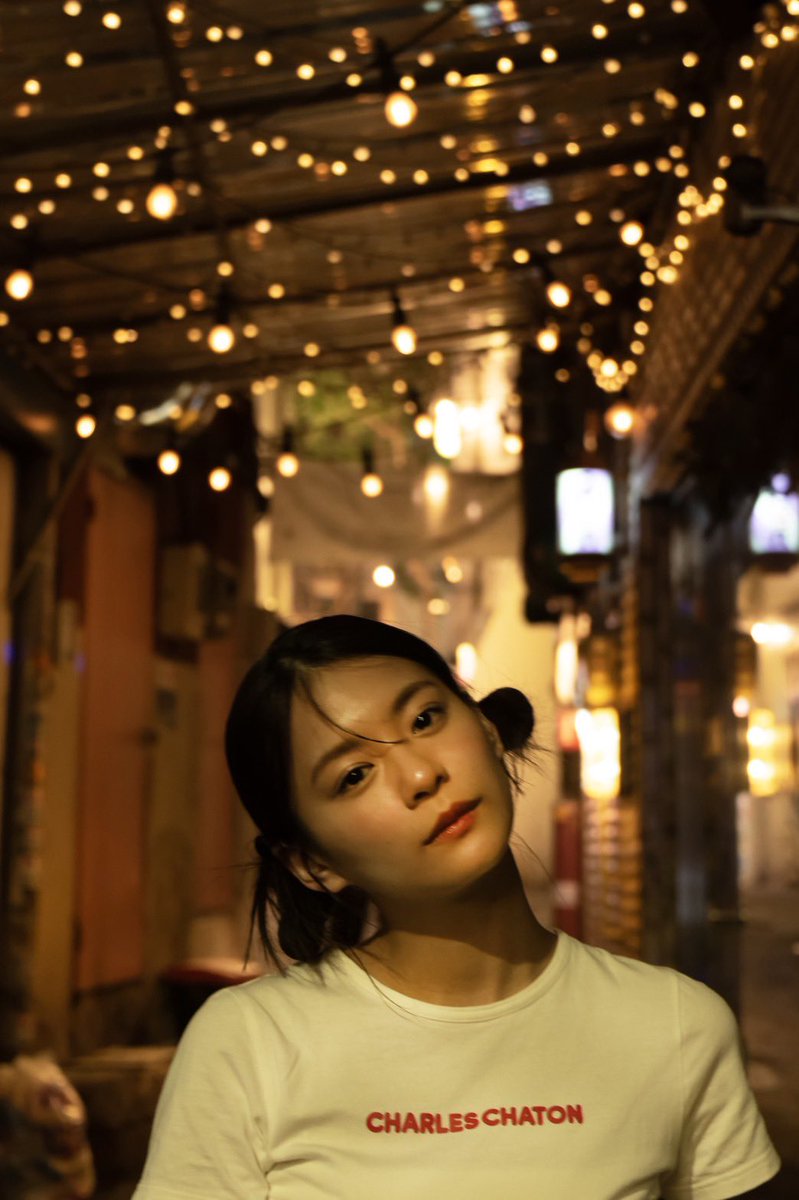 Rikonagase_book's tweet photo. ／
　デジタル限定豪華版　
　最新カット公開✨🙌🏻🩷
＼

#永瀬莉子 さんの韓国旅の様子を覗く、
まるでロードムービーのような一冊✨
通常版の内容＋豪華20ページ増の
デジタル写真集です📘🇰🇷

お求めはこちら🔽
https://t.co/gzJU8d2OOv

#永瀬莉子1st写真集 #glimmers https://t.co/hDhf8p7krg