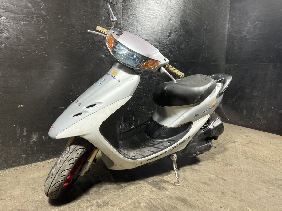 07111433H ホンダ ZX シルバー 5000台限定車！ 赤ホイール！ 本物ZX