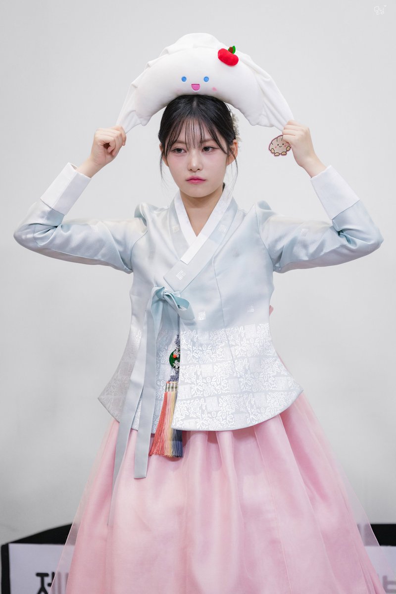 mon__nim's tweet image. 251009 뮤빗 팬사인회

@RESCENE_twt
@RESCENEofficial
#RESCENE #리센느 #リセンヌ #REMINE #리마인 #리브 #LIV