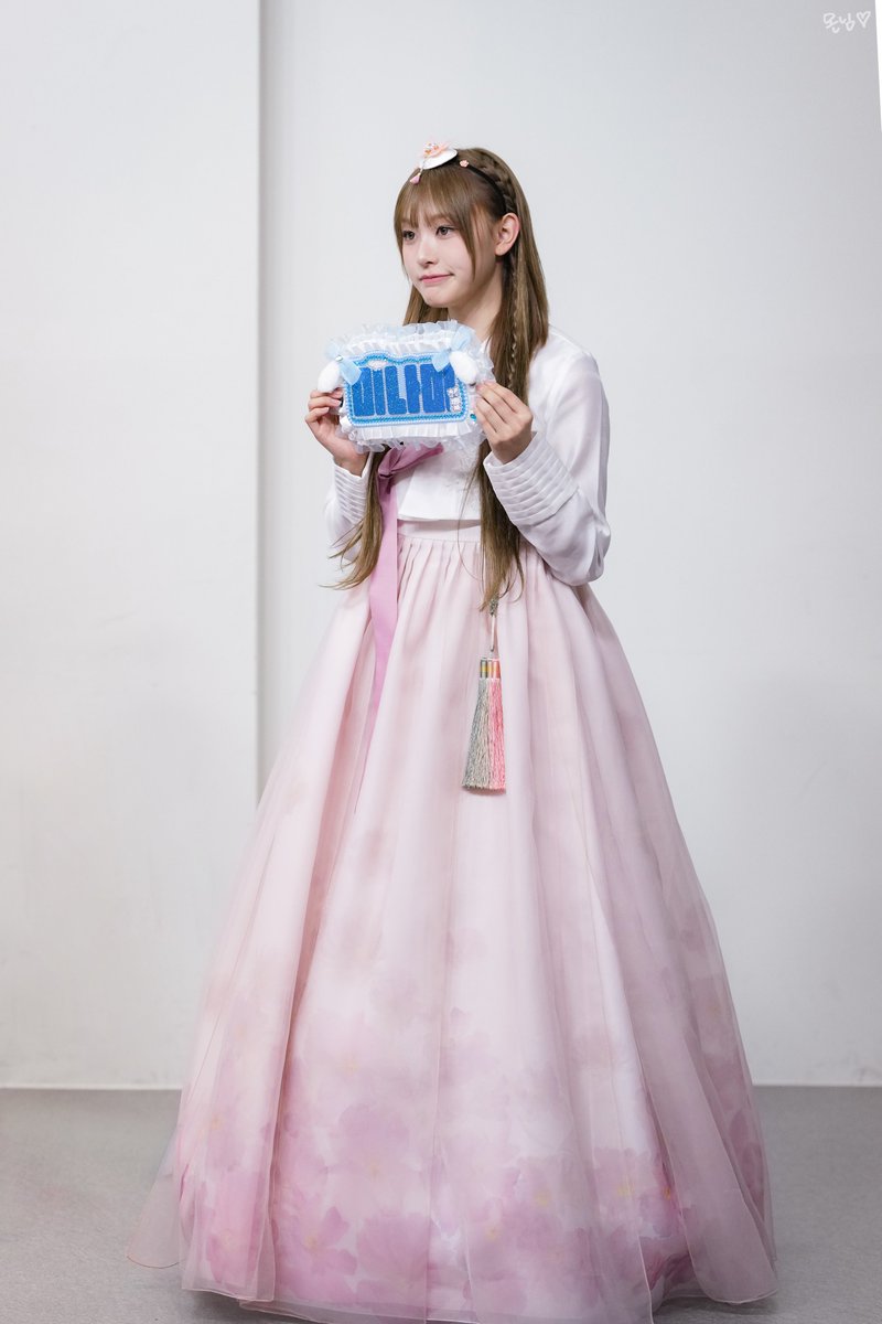 mon__nim's tweet image. 251009 뮤빗 팬사인회

@RESCENE_twt
@RESCENEofficial
#RESCENE #리센느 #リセンヌ #REMINE #리마인 #미나미 #MINAMI #ミナミ