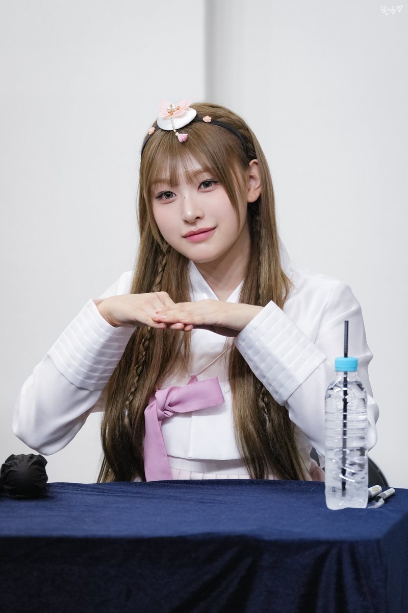 mon__nim's tweet image. 251009 뮤빗 팬사인회

@RESCENE_twt
@RESCENEofficial
#RESCENE #리센느 #リセンヌ #REMINE #리마인 #미나미 #MINAMI #ミナミ