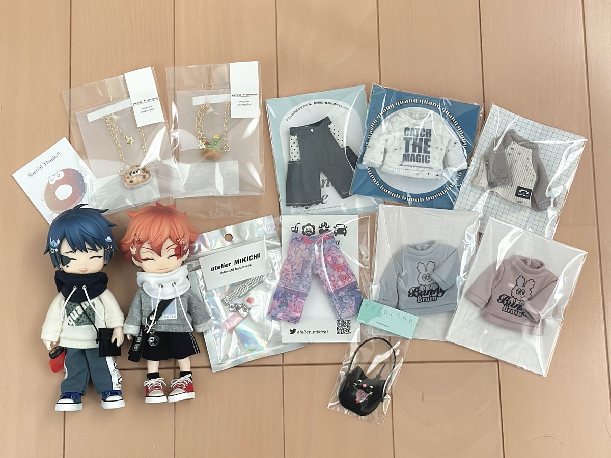 遅くなりましたがAKGの戦利品です🤍
久しぶりのイベント楽しかった☺️