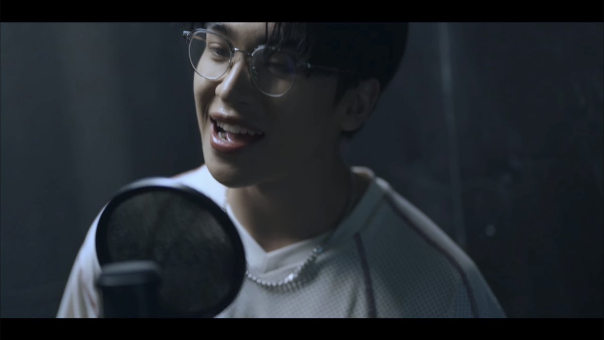 catalog1108's tweet image. เข้าใจที่เก้าพิมละว่าวงไรเนี่ยอย่างหล่อ เออ หล่อจริง แล้วนี่น้องโปรดจะได้เป็นเมนโวคอลรึเปล่า ตาย พวกพี่สาวจะอยู่กันไงละทีนี้ 🫠❤️‍🩹

#kaoprodklao #onetraineeNextchapterLoading