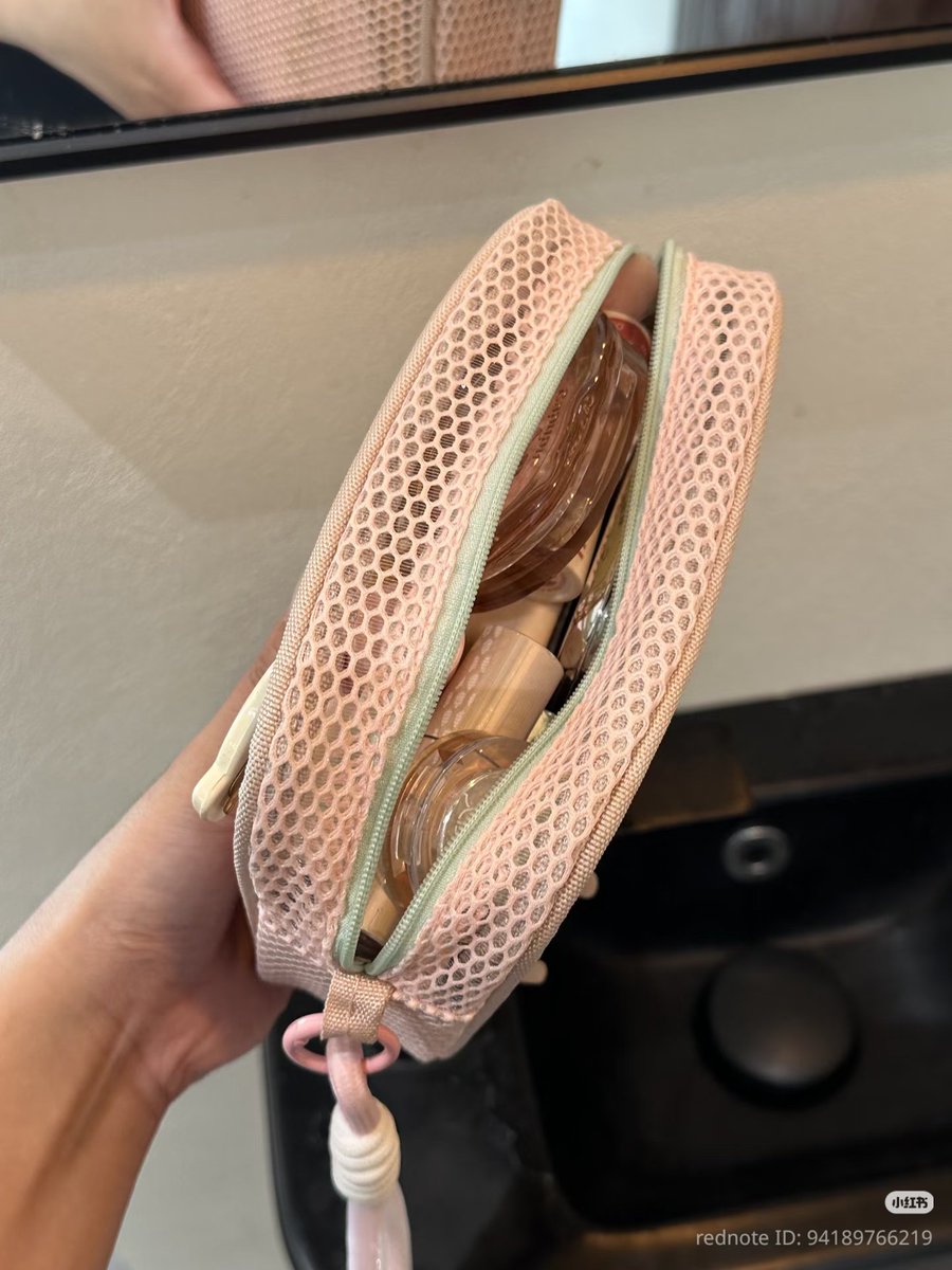 abtjanuary's tweet image. this pouch keeps all my essentials in one place, and honestly—life feels easier ✨🫶🎀