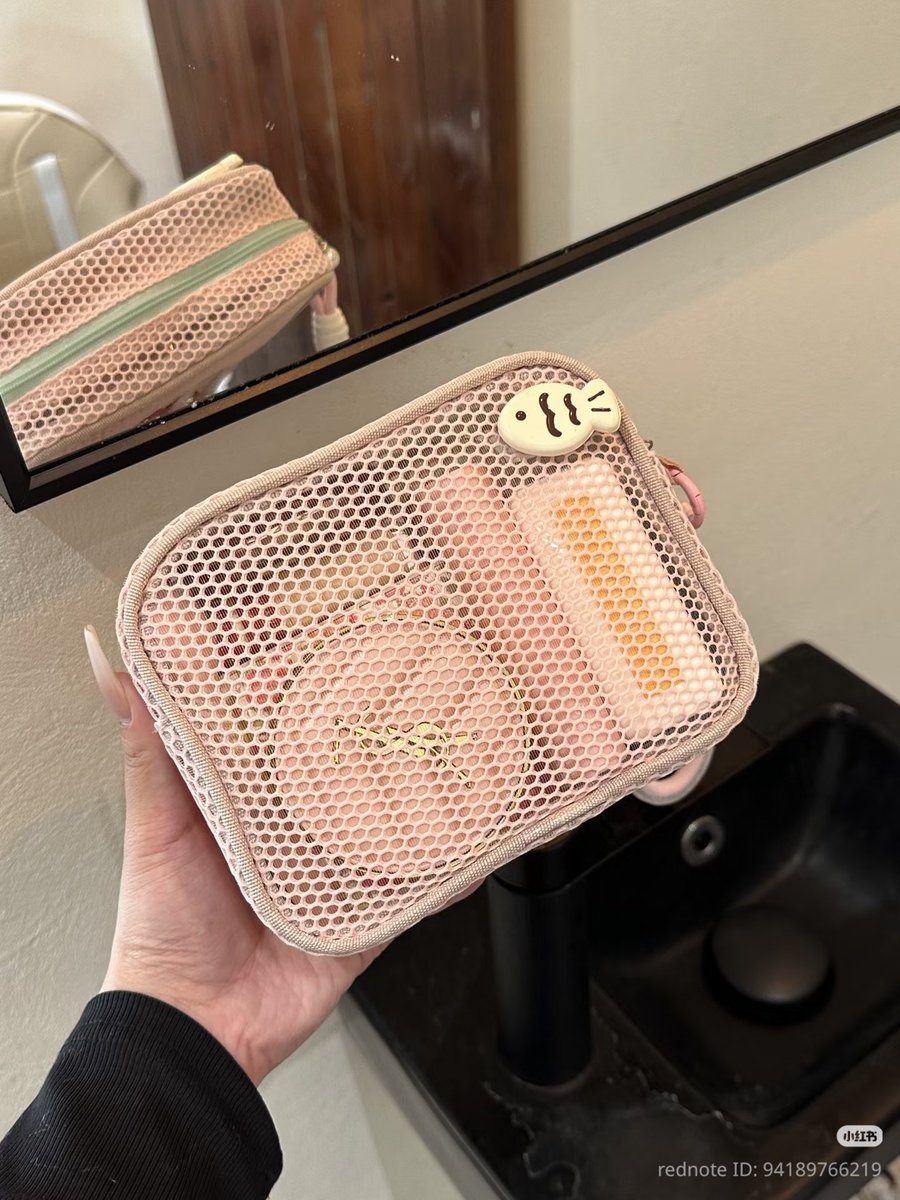 abtjanuary's tweet image. this pouch keeps all my essentials in one place, and honestly—life feels easier ✨🫶🎀