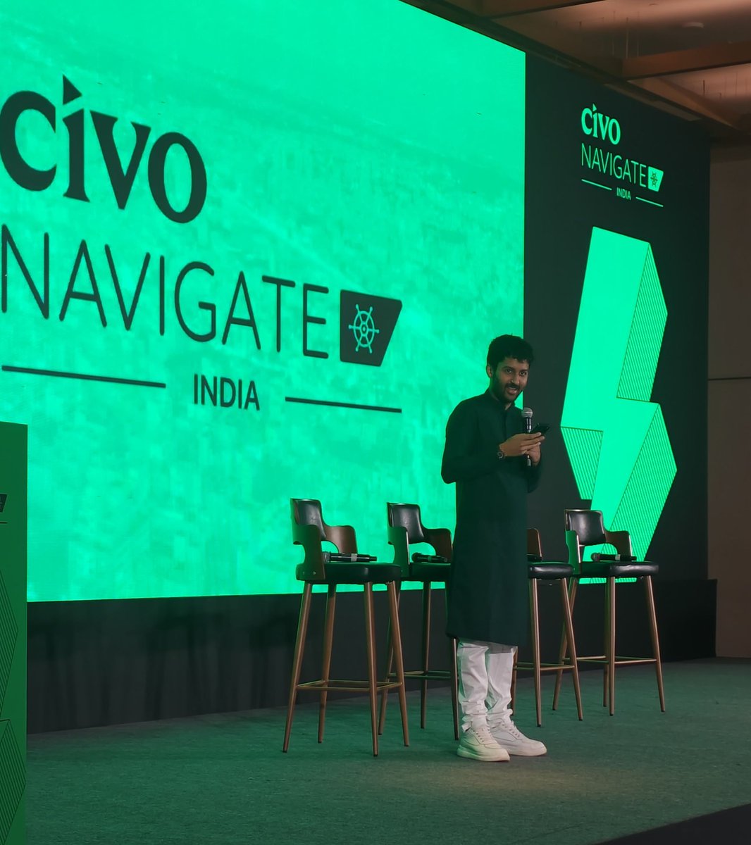 akshayktwt's tweet image. At #CivoNavigate India, listening to @kunalstwt share powerful insights on “Digital Sovereignty in a Cloud-First World.”

Such an important conversation for the future of the open cloud and India’s tech ecosystem.

#CivoNavigate @CivoCloud