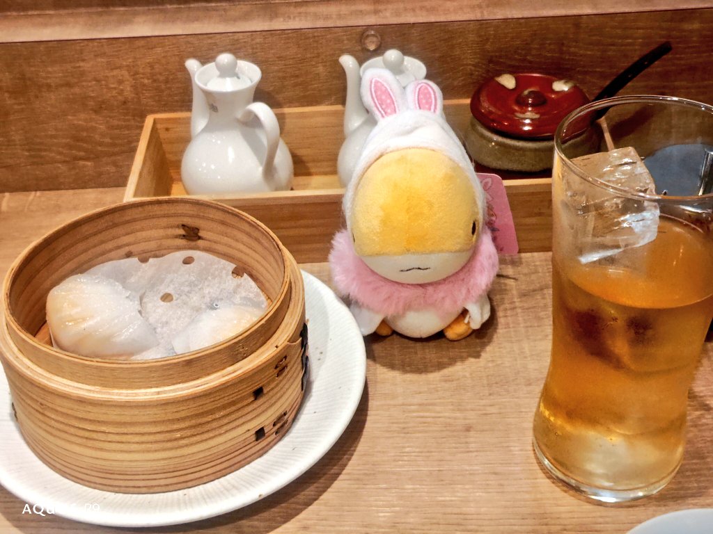 IDEAMASTER10's tweet image. 今日はうさめさんとごはん。
…ちょっと心に残ってたんだけど、やっぱりうさめさん、飲むの!?
#おでかけ子ザメ
#うさめちゃん