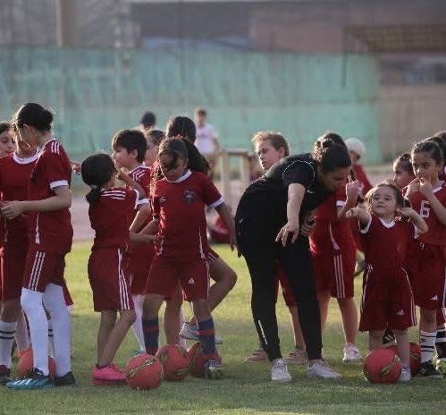 fem_in_football's tweet image. Focus, strength, and ambition on every step. ⚽
These young athletes in #Rojava are training to lead — on the field and in life.
Follow us to support girls’ empowerment and opportunities through sport.
#GirlsPlayFree #JinaSisterFields #FIF #GirlsInSport