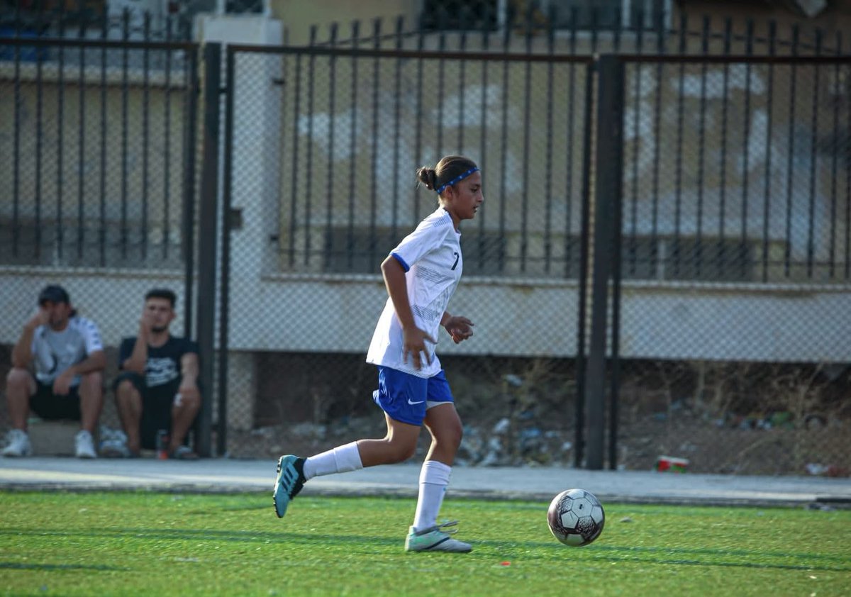 fem_in_football's tweet image. Focus, strength, and ambition on every step. ⚽
These young athletes in #Rojava are training to lead — on the field and in life.
Follow us to support girls’ empowerment and opportunities through sport.
#GirlsPlayFree #JinaSisterFields #FIF #GirlsInSport