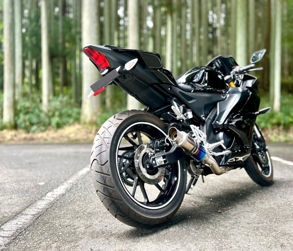 uw__001's tweet photo. 名前：あすか
年代：94年 生まれ
住み：関西
車種：YZF-R15 ('23)

UVERworld だいすき🐇🍎
のんびりグルメツーリング だいすき🍜
一児の母です👦🏻よろしくお願いします🎶

#UVERworld #crew #R15 #YZFR15
#バイク乗りとして自己紹介
#バイク乗りと繋がりたい
#UVERworld好きな人と繋がりたい https://t.co/5pFZzkVbIy