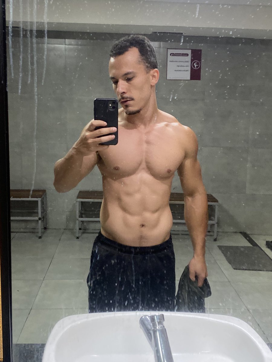 _luizgea's tweet image. Confere no espelho