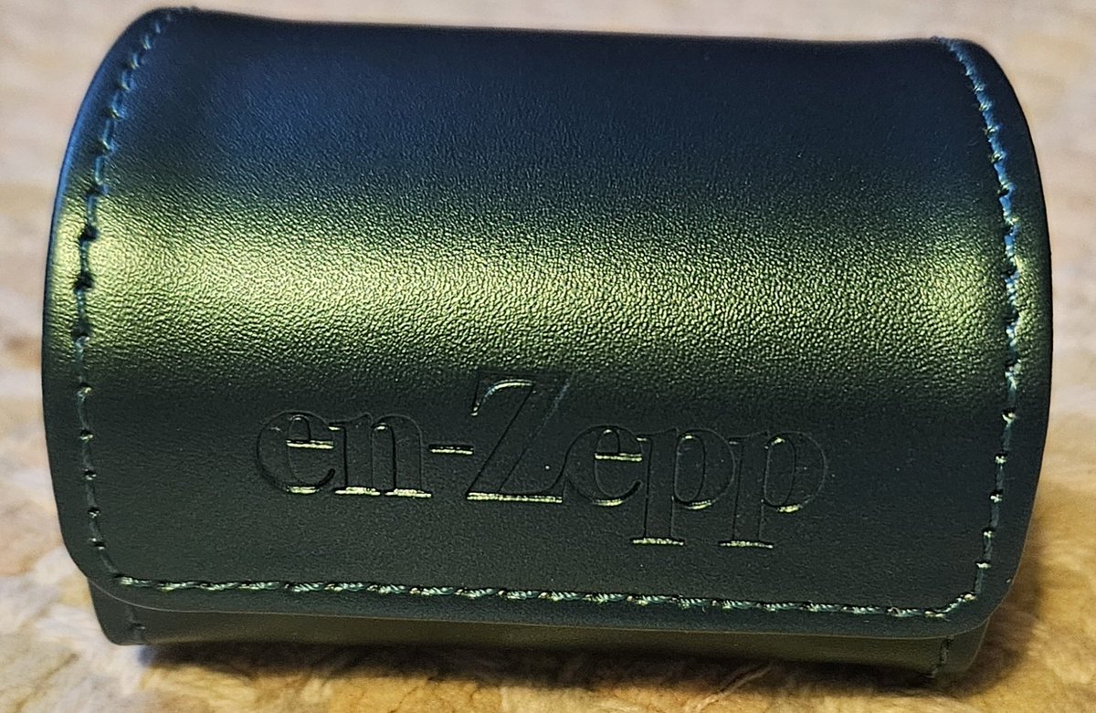 ruhakata883's tweet image. en-Zepp DICE届きました🎲🎲
重量感ありそうですが
まあまあ軽いです🤣
スピーカーの重量感の後やからよけいそう感じる😊
Musingにして良かった✨️
#enZeppDICE 
#Musing