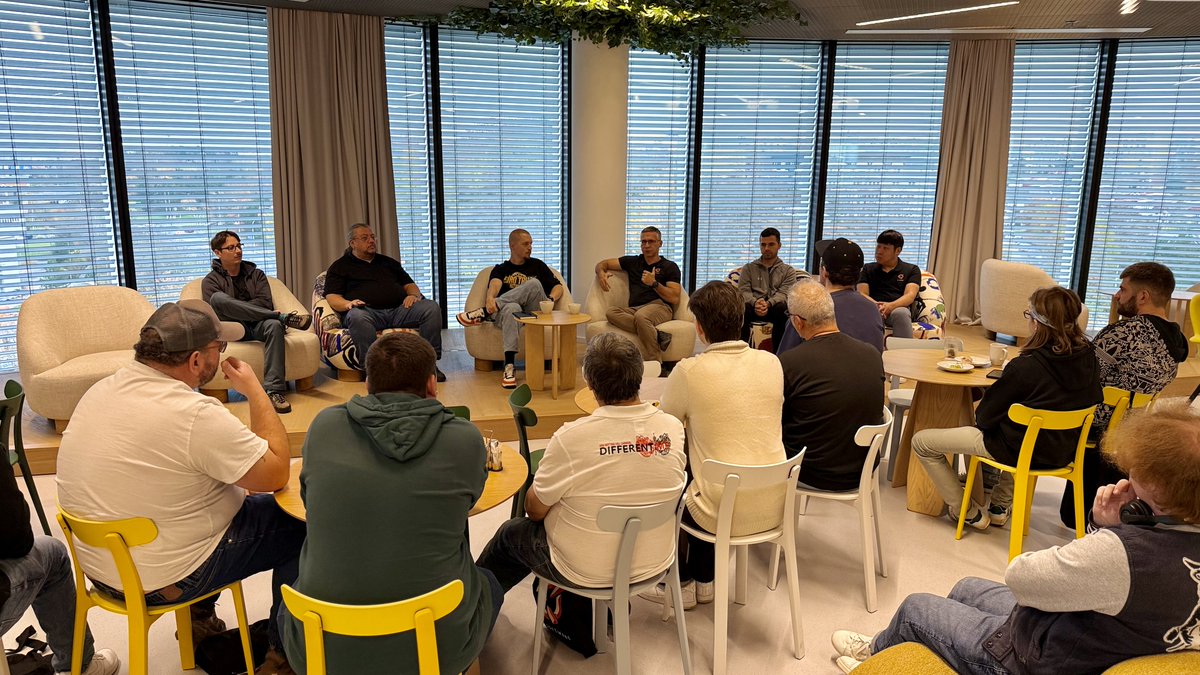 SCSsoftware's tweet image. What a day! 🎉 Fans from all over the world, even as far as South Korea, joined us for our third SCS Fan Day 🌎

The afternoon included a full studio tour, a behind the scenes look at some of our projects, a ride in our 4D Motion Simulator, chats with our teams and our CEO Pavel…