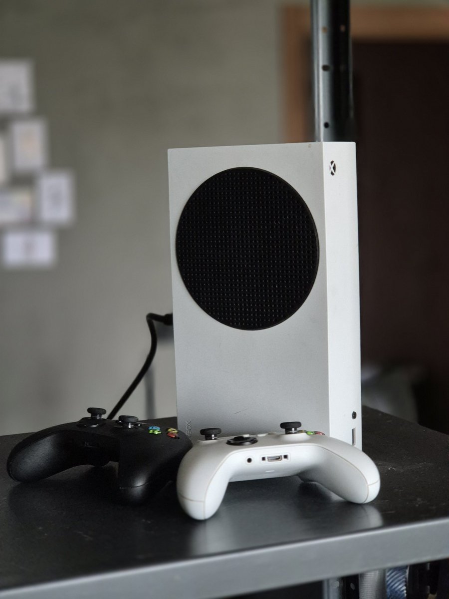 radar_ua's tweet image. ❗️Будь ласка. Треба ваша допомога. Віддаємо свій особистий Xbox!

Громадо, я писав раніше, що у нас проблеми з житлом... 
Треба виїхати вже. 

Ми не тягнемо зараз одразу 2 місяці, залог за тварину, витрати на переїзд та ремонт після прильоту...

❗️Треба вже сьогодні закрити це…