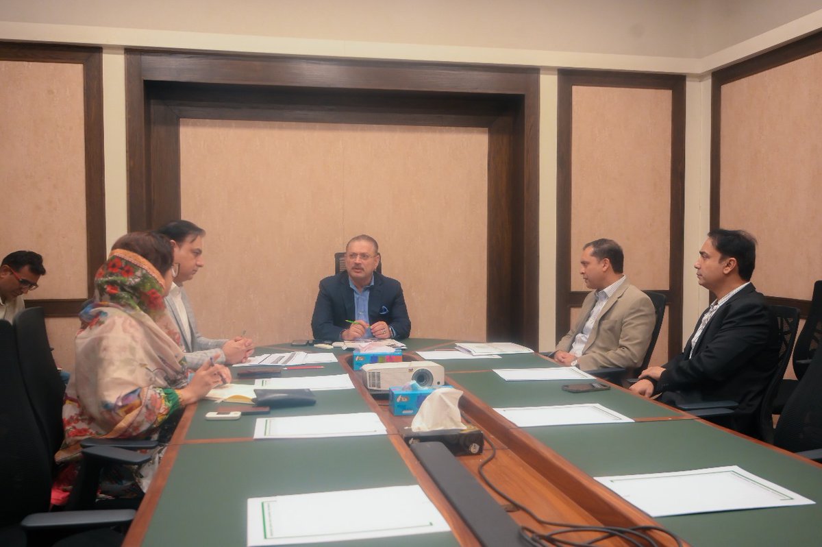 MallahSada97558's tweet image. یلو لائن بی آر ٹی پر تیزی سے کام جاری،
تاج حیدر پل کے دوسرے حصے کا کام بھی جلد شروع ہوگا۔
شرجیل میمن کی ہدایت:
&quot;یوٹلٹیز کی منتقلی فوری مکمل کی جائے تاکہ منصوبوں کی رفتار متاثر نہ ہو۔&quot;
#KarachiDevelopment
@sharjeelinam