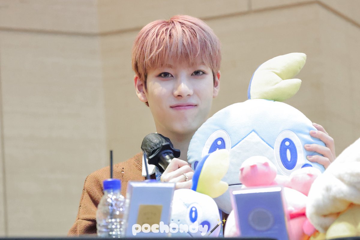 pochandy_'s tweet image. 251115 디마뮤

𝑺𝒐𝒃𝒃𝒍𝒆💧

#ARrC #아크 #ANDY #앤디