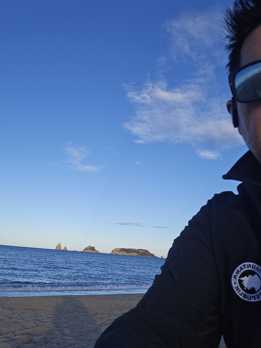 Shhhhhhh ... relax 💙
#medes