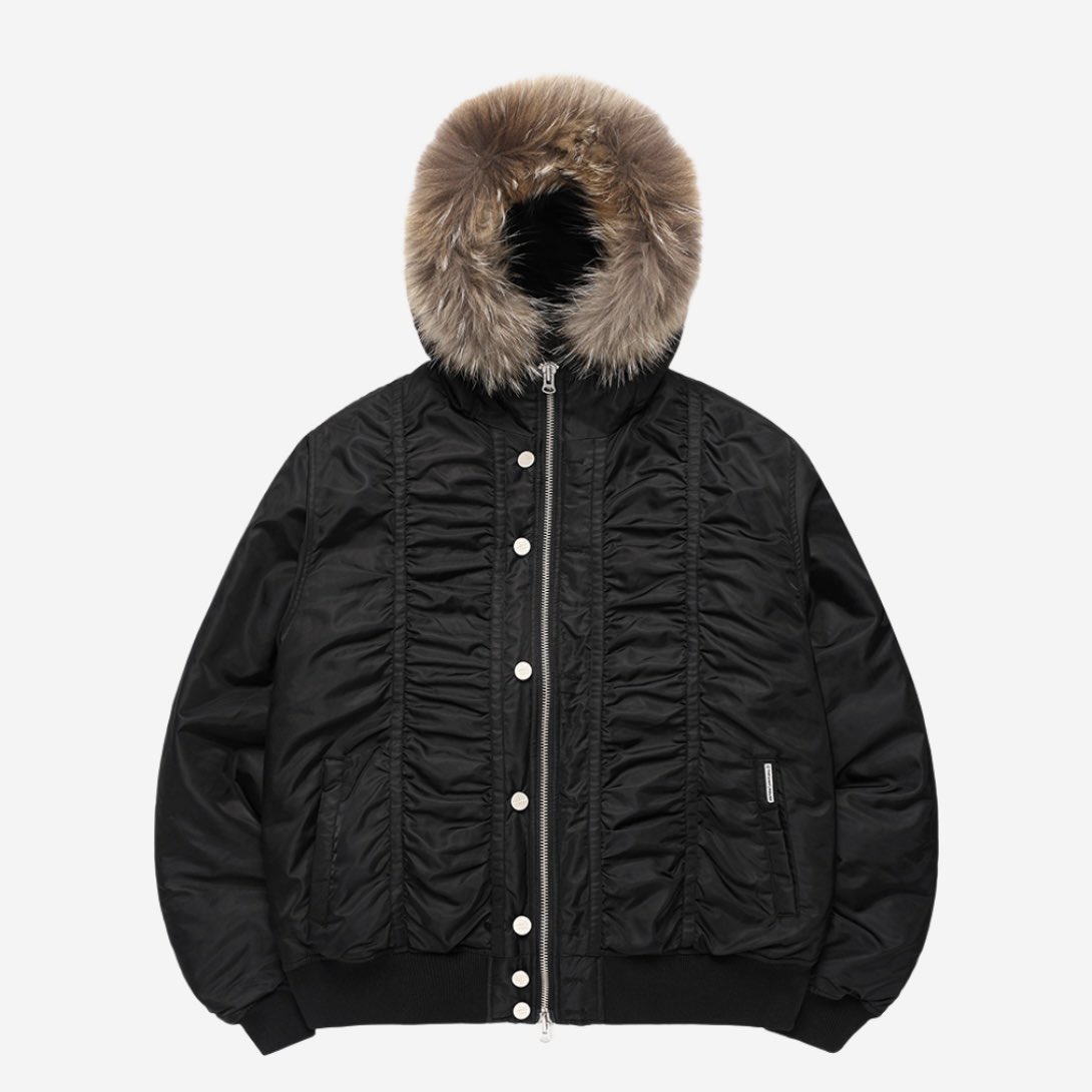 KURIKUSTYLE's tweet photo. 251118 RIKU for NCT WISH's latest YouTube video 

🧥 THEVINYLHOUSE
Fur Hooded MA-1 Jacket Black
₩279,200

#RIKU #리쿠 #リク #前田陸
#RIKUFASHION #NCTWISHFASHION
#NCTWISH #엔시티위시 
@nctwishofficial https://t.co/txszTInFP4