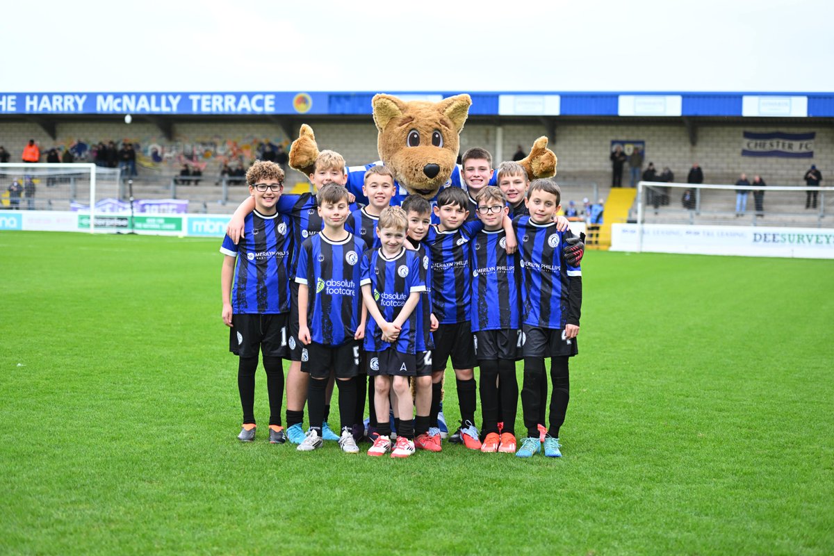 CFC_CommTrust's tweet image. Well done to Saughall Colts Stripes U12s who were our Chester FC Team of the Week for Saturday&apos;s game! 🦭

We loved meeting you all and hope you enjoyed your matchday experience at the Deva. 💙
