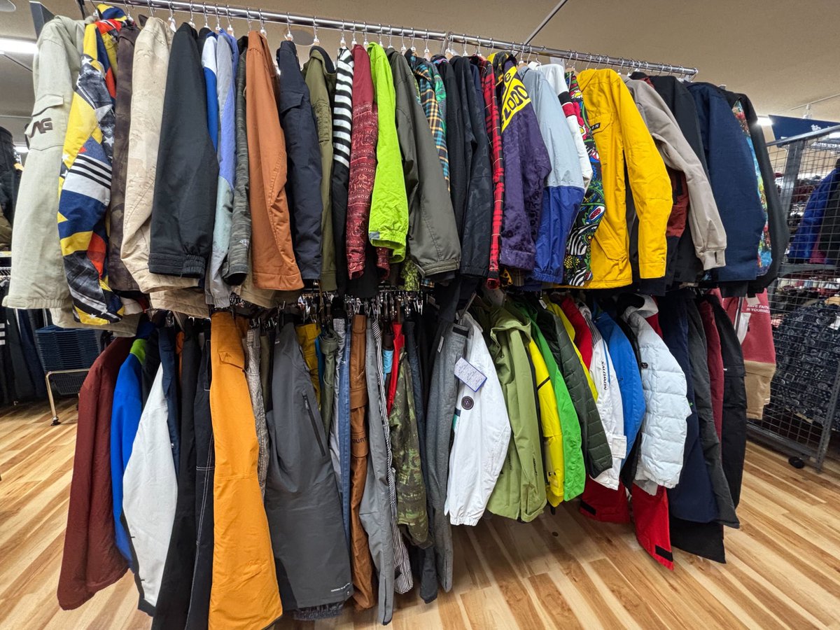 まとめ売り スノーボード用品1式 スノーボード用品を売るならトレファクスポーツアウトドア長久手店へ