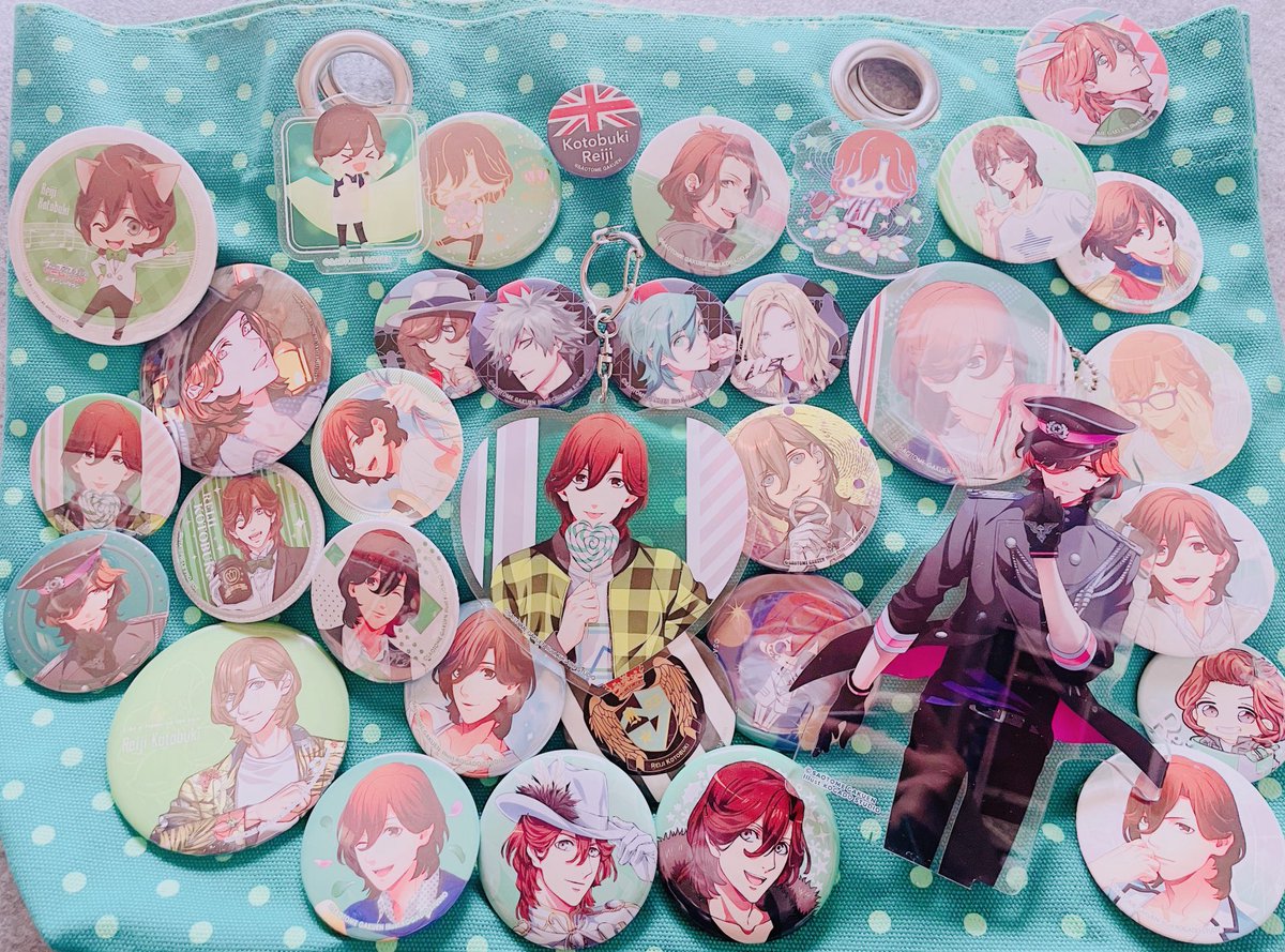 昔作った痛バ出てきたー！😂 バックのビニールの部分傷んでしまっ