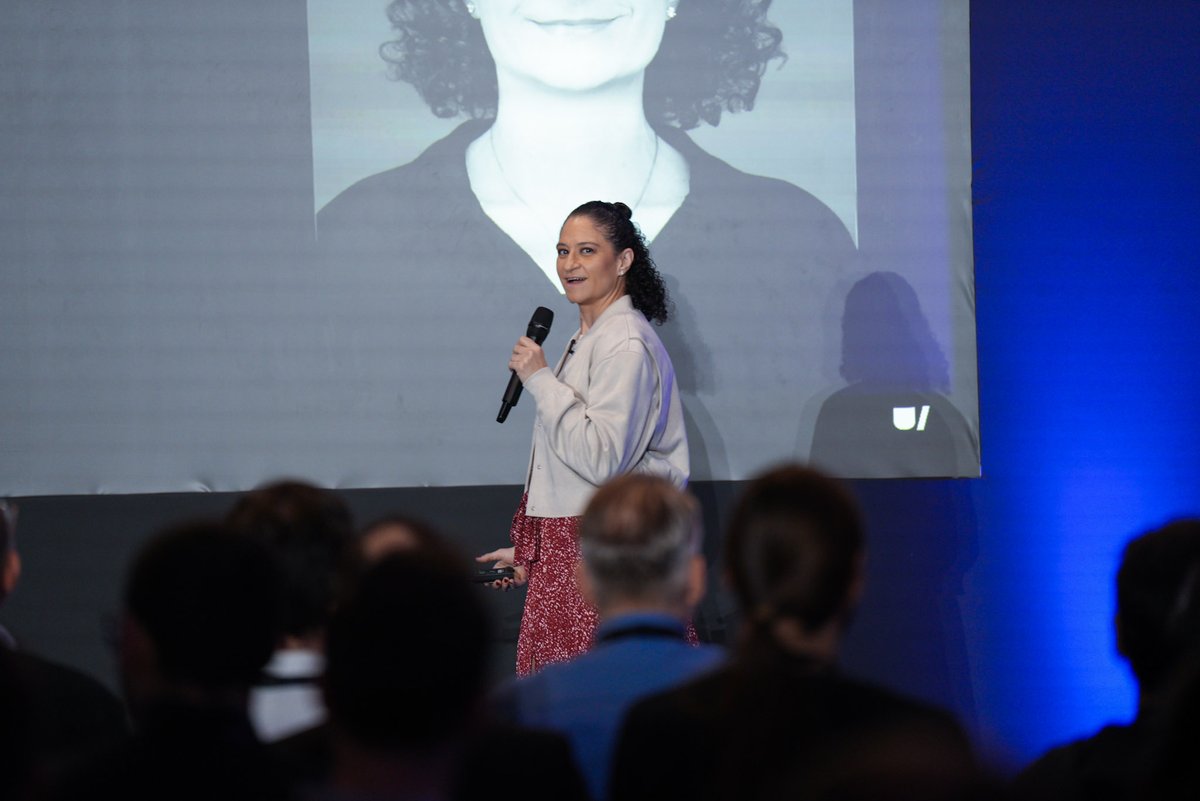 unity's tweet image. The Industry Summit @ #Unite2025 is in full swing! ⚙️✨
 
Partners like @MercedesBenz, @BMW, and @Philips showcase how real-time 3D powers digital twins, immersive training, and next-gen design.
 
#UnityIndustry #digitaltwin #BMW #Mercedes #Philips