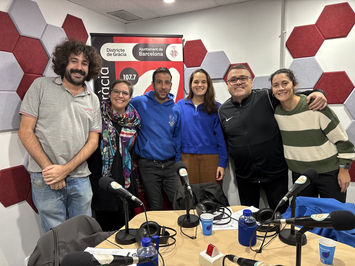 💙Toc amb les capitanes!!

🎙️Aquesta setmana ens visiten <a href="/Clara_Clemente/">Clara Clemente</a> i Núria Ferrer per analitzar l'actualitat del primer equip femení del @ceeuropa 

📻:radiogracia.net/podcasts/toc-e…

#RàdioGràcia #VilaDeGràcia #FutFemCat #1RFEF