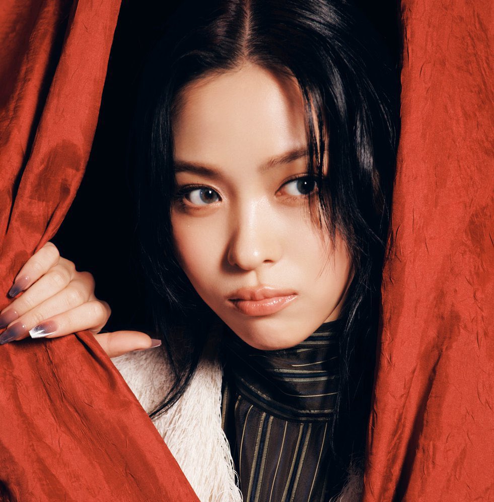 itzypopbase's tweet image. ITZY’s Ryujin is confirmed to appear in the December issue for MARIE CLAIRE.

Set for a 16 page pictorial release.