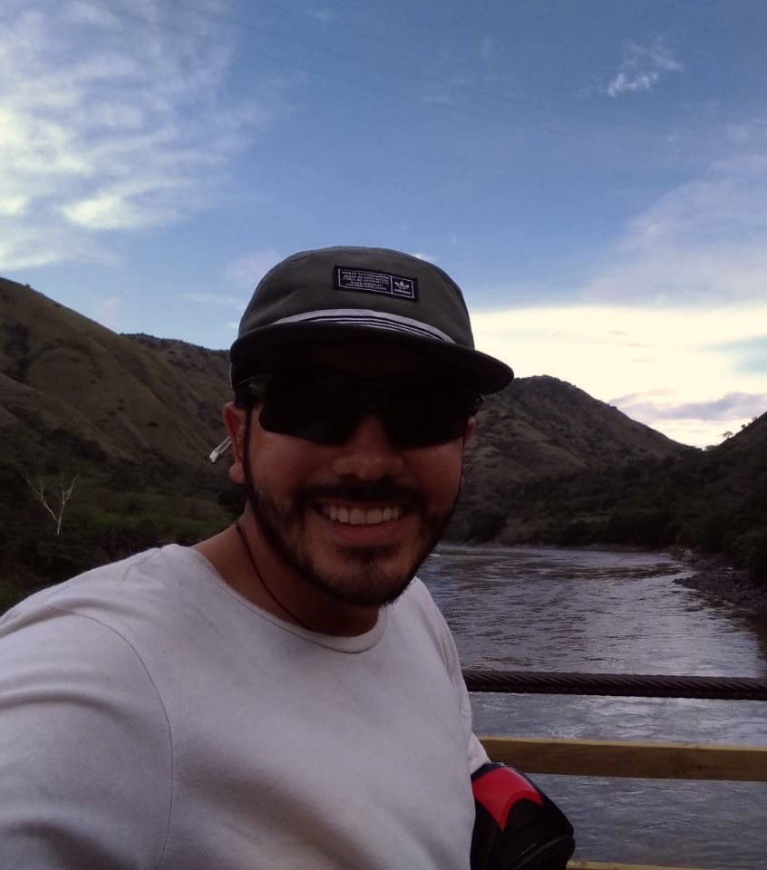 #DondeEstaCamilo #AndresCamiloNoAprece Dios 1.220 días desaparecido! Cada día más personas ausentes, nadie es dueño de la vida de nadie! Solo Dios puede disponer! Yo padezco este dolor debido a la desaparición forzada, unos desgraciados se aprovecharon de la ingenuidad de mi hijo