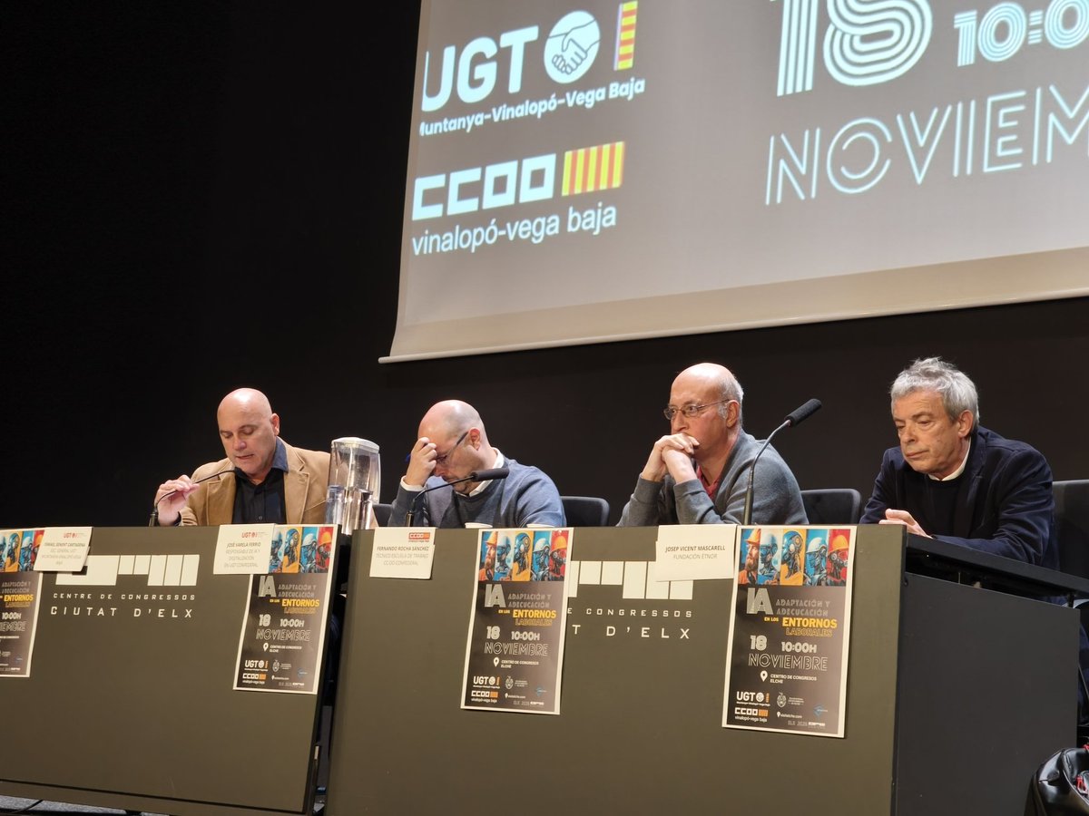 UGTPV's tweet photo. :
📍Centro d Congresos Elx Jornada Aplicación d IA en Entorno Laboral organizada x #UGTPVMuntanyaVinlopóVegaBaja  y CCOOVinalopó‑VegaBaja y el @ajuntamentelx
📌 Con
 @isenent SG #UGTPVMuntanyaVinlopóVegaBaja
@tncalero_ugtpv SG #UGTPV y especialistas en IA y relaciones laborales https://t.co/OHxh39VMBO