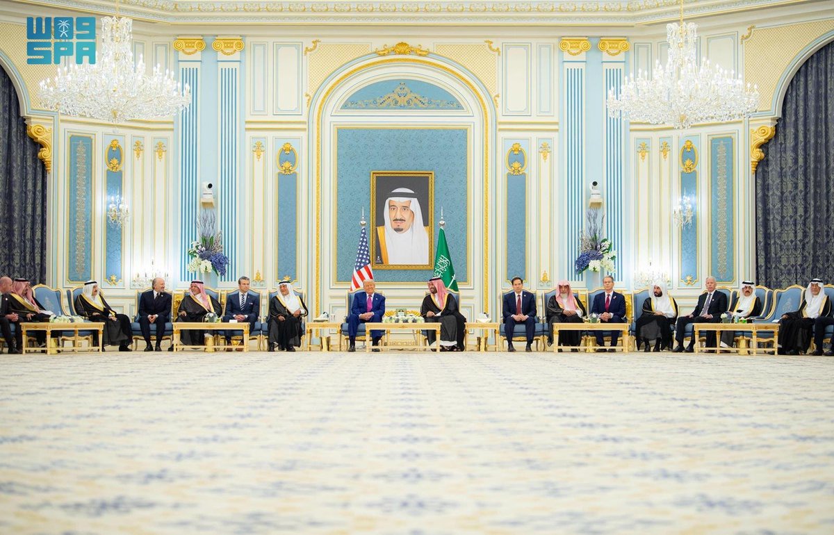 تقارير واس | العلاقات السعودية الأمريكية.. 92 عامًا رؤى متقاربة ومصالح مشتركة.
spa.gov.sa/N2447310
#محمد_بن_سلمان_في_واشنطن
#٩٢_عامًا_من_الشراكة_والازدهار | #واس