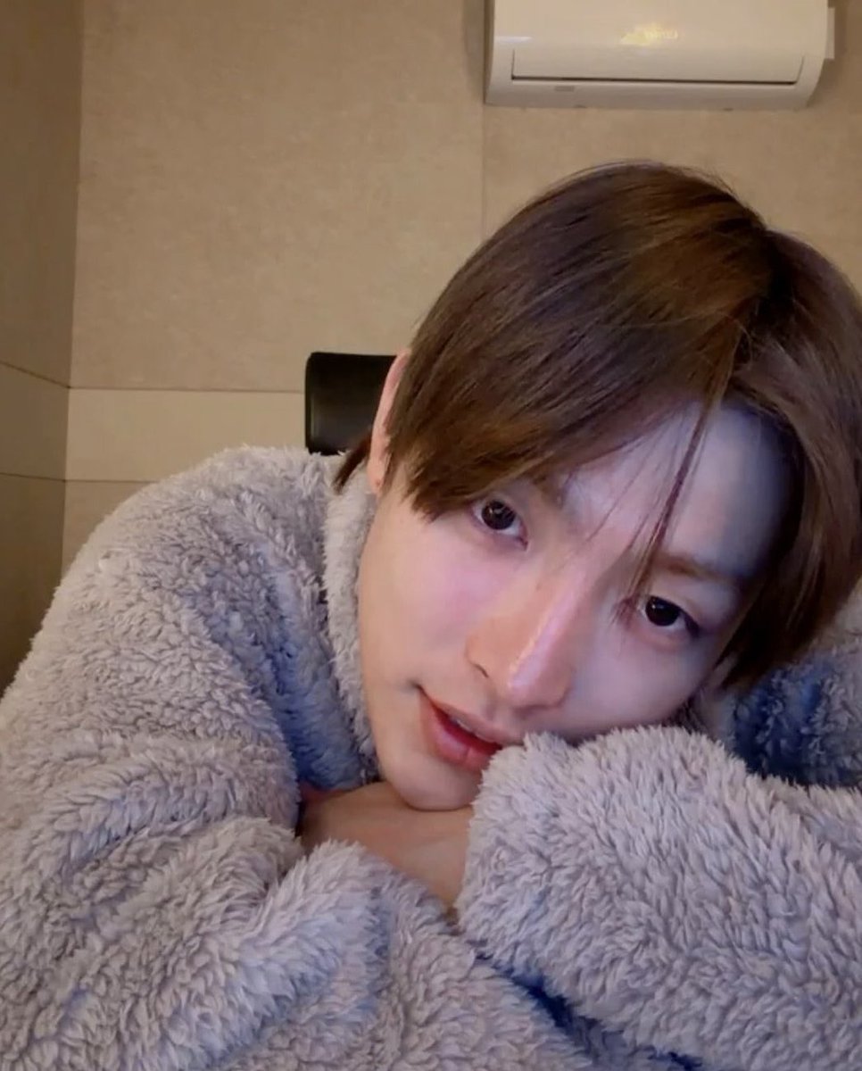 zipzunghaza's tweet image. 일하다가도 오늘아침에 페탐으로 애교부린 애인생각나서 녹음망친 기섟이.