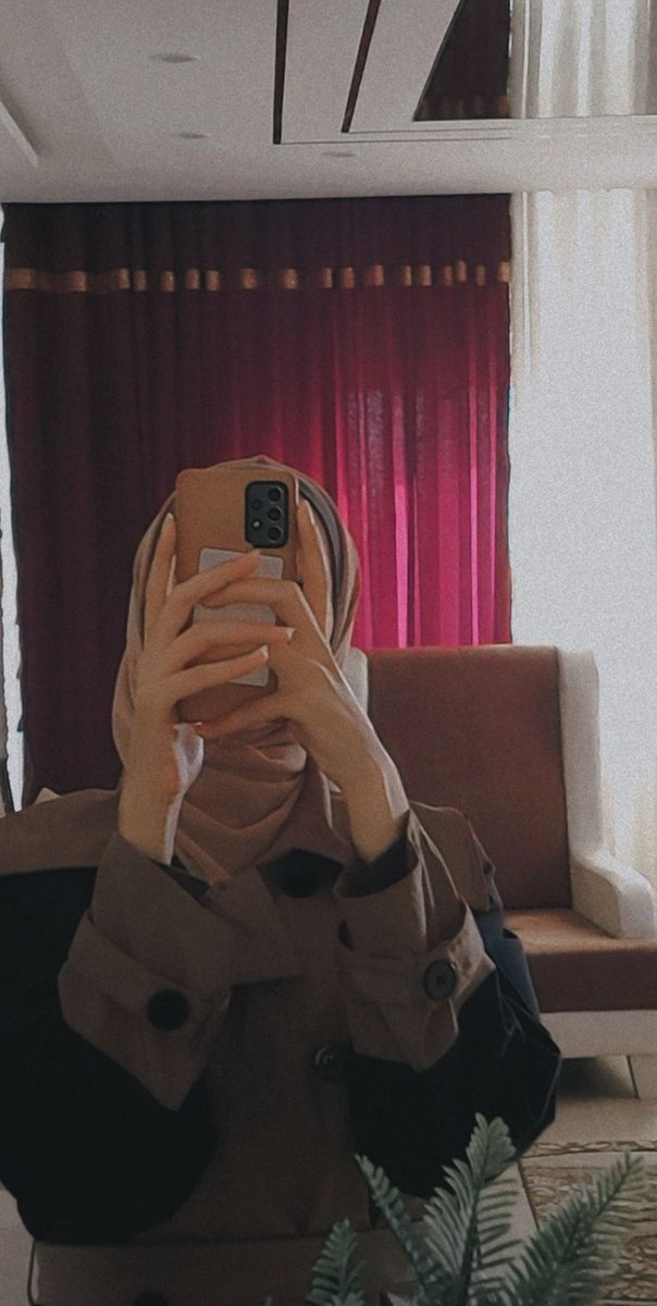 HmryLtyft's tweet image. كل المشاعر على دربـك توديني
و لغيرك القلب لا رحب ولا سلم.❣️