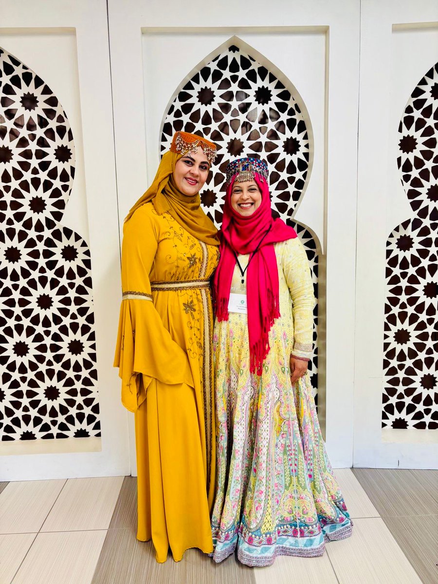 iashouston's tweet image. Our volunteers and visitors looked radiant in their vibrant ethnic attire, each outfit reflecting the richness of our Islamic cultural heritage.
Post your pictures on social media and tag Islamic Arts Society.
#IslamicArtsFestival #ArtCelebration #CulturalConnection #Creativity