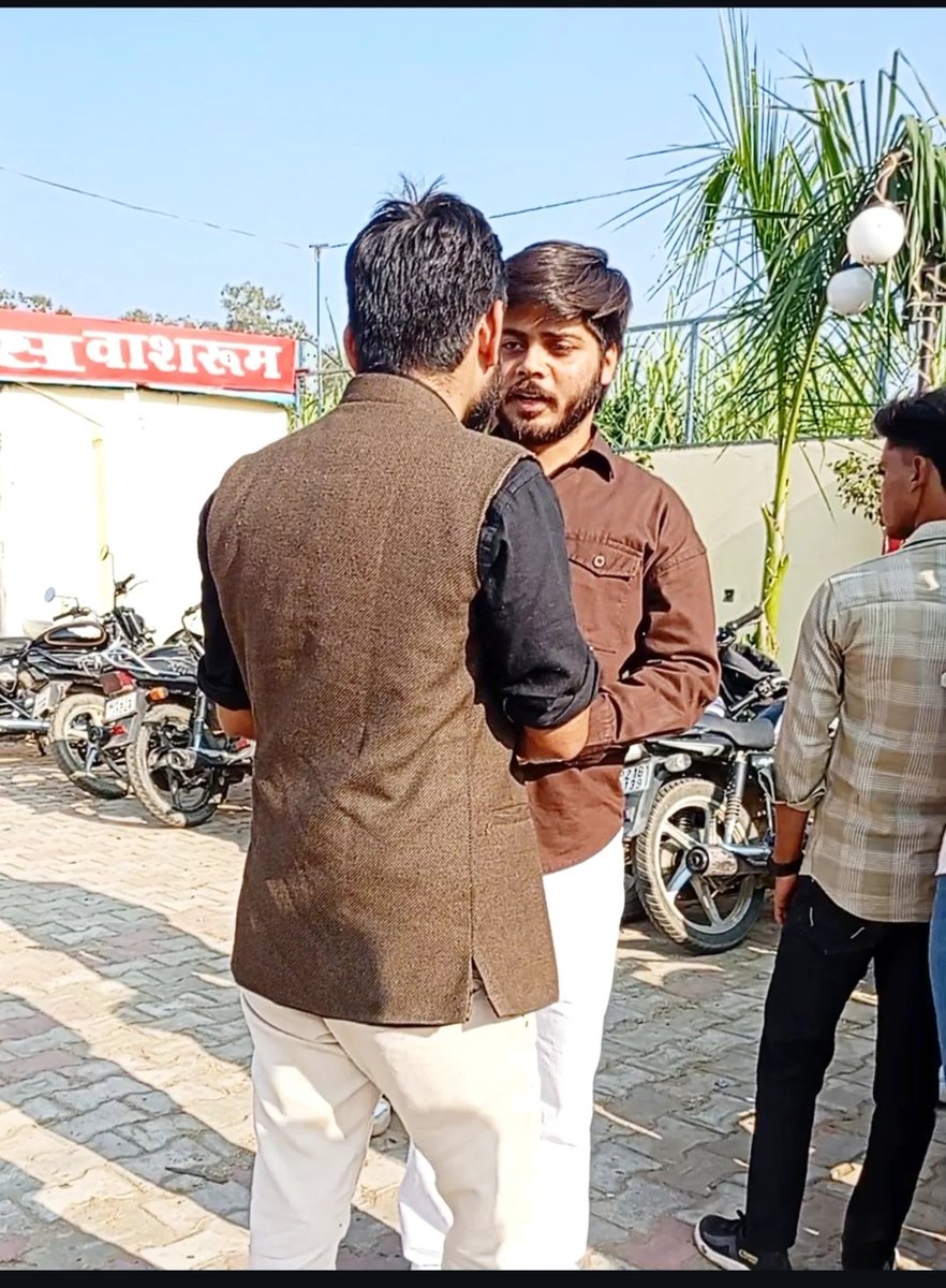 AdvSUHAILkHan's tweet photo. आज दिनाक 18/11/2025 को छज��ेट(आनन्दी फामॆ हाउस) मे जनाब हमशीर अहमद सहाब के बेटे के वैवाहिक कायॆक्रम मे...
चोधरी सुहेल खां एडवोकेट (महासचिव लीगल सेल आसपा काठं पुत्र फारुख अहमद खां(25काठं विधानसभा मुरादाबाद)
@BhimArmyChief @RahulGandhi @JuberJamia @VivekSenASP https://t.co/NrmwFL7Tfu