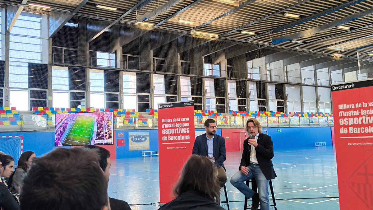 Roda de premsa de l’ajuntament per la millora d’instal·lacions esportives. Entre elles, la Foixarda amb pròximes actuacions🏉

#SOMBUC #SOMCLUB