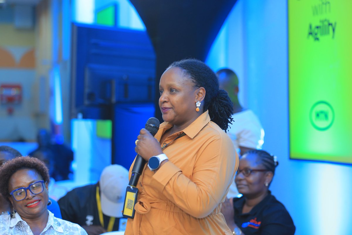 cbsfm_ug's tweet image. Abaweereza ba @mtnug nga baddamu ebibuuzo by&apos;Entanda.
#Entanda2025
#TukulaFfena
#CBSFMUpdates