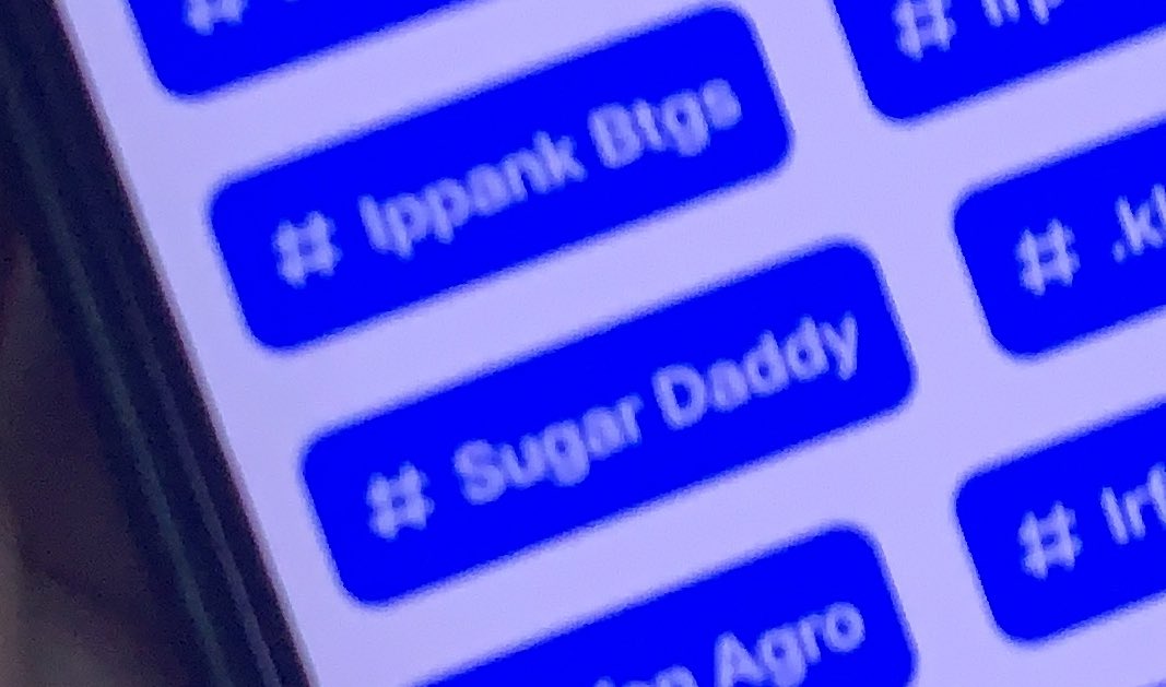 sykusky's tweet photo. duhhh sugar daddy dan papa genit ga tuhh🫵🏻😭🤣 https://t.co/1O5flQUUfF