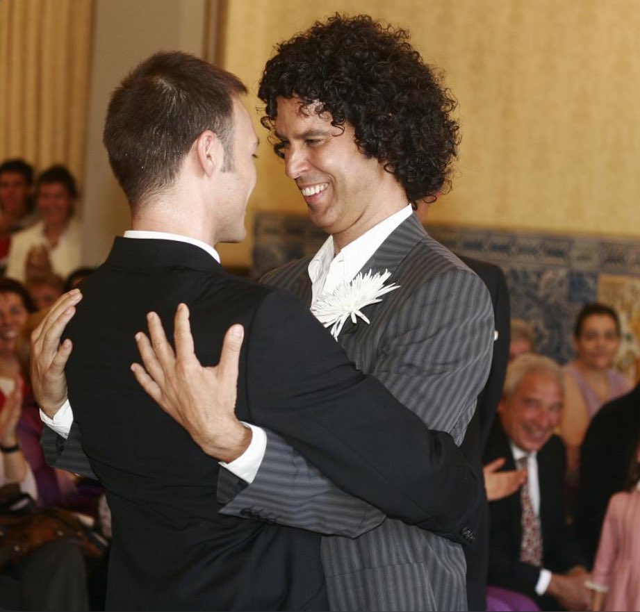 victorg91's tweet image. 20 años después, siguen rabiando.

El amor siempre gana ❤️🏳️‍🌈