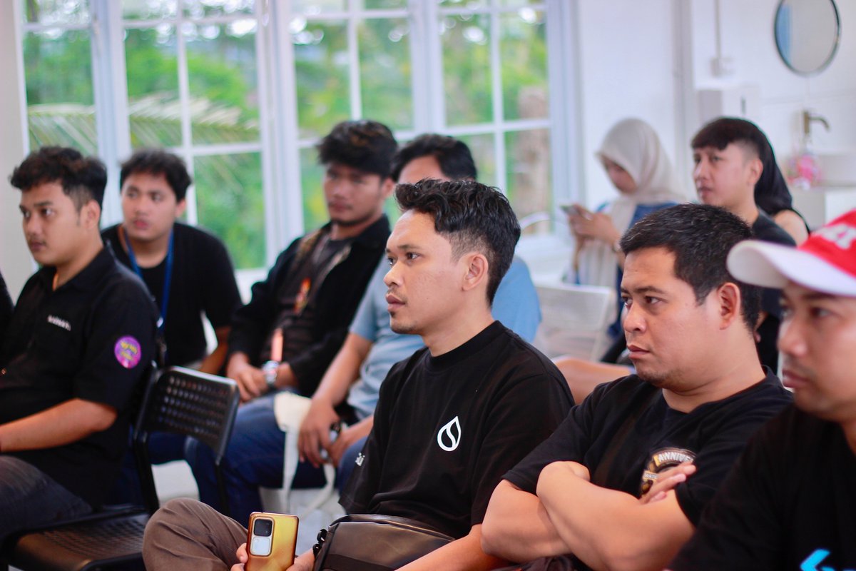 BitgetID's tweet image. Boyolali asyik! 🤩

Sabtu kemarin kita seru-seruan bareng komunitas Web3 Boyolali yang di-host oleh #BitgetBuilder kita, @iqbullish. Ada 40 crypto ensthusiast yang hadir meramaikan event ini.

Selanjutnya kota mana nih yang harus dikunjungi #BitgetConnect? 🤔

#EventWithBitget