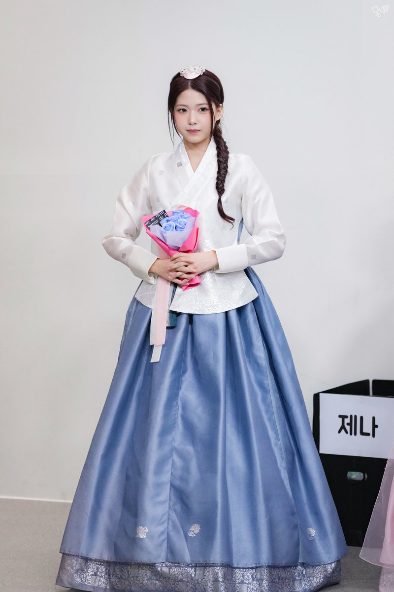 mon__nim's tweet image. 251009 뮤빗 팬사인회

@RESCENE_twt
@RESCENEofficial
#RESCENE #리센느 #リセンヌ #REMINE #리마인 #제나 #ZENA