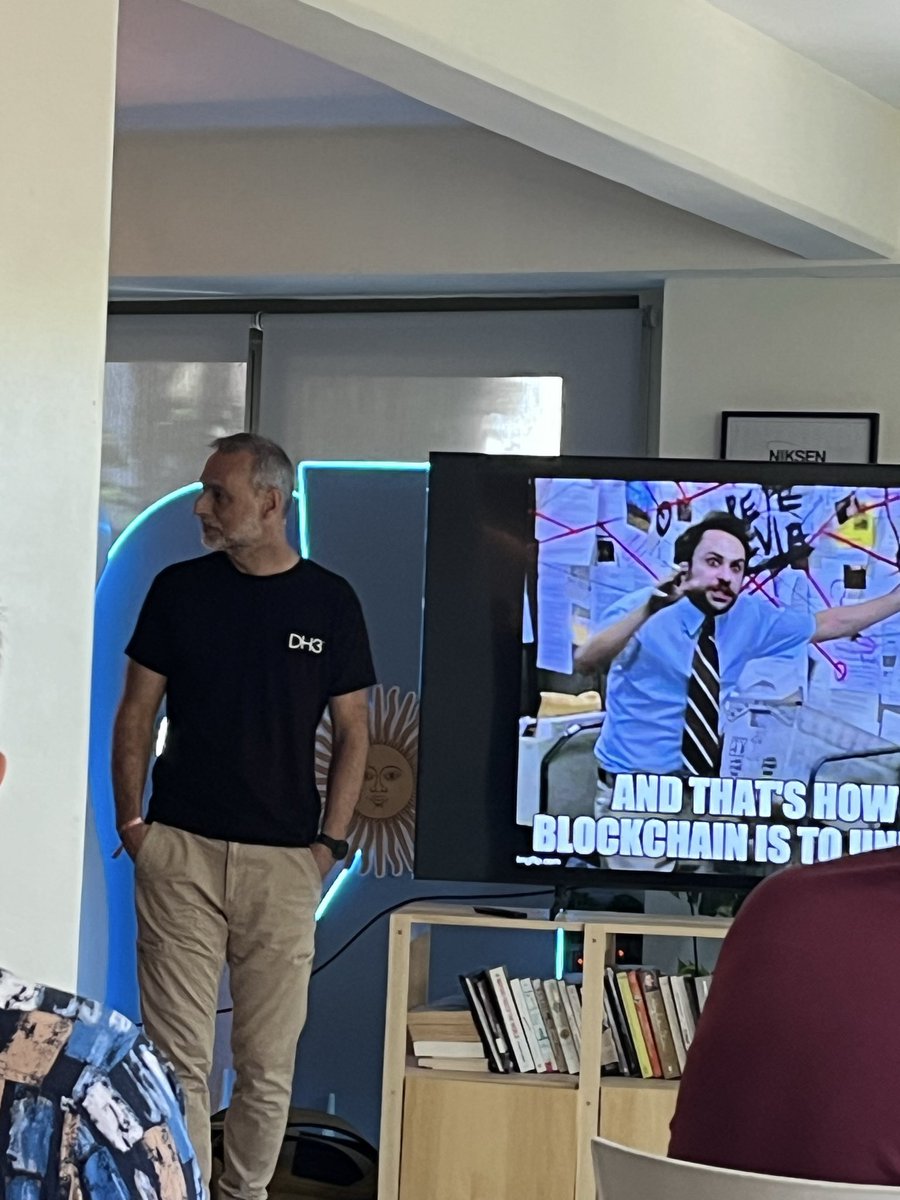 alienexplorerok's tweet image. Primer workshop del día dos en la #stellarweek @TheBAFNetwork @StarMaker_LATAM @BuildOnStellar